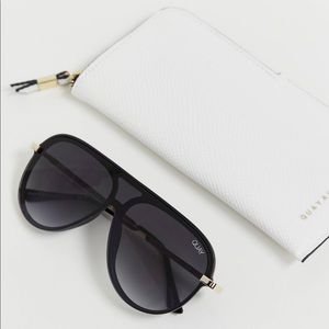 Quay Australia x J Lo Empire Aviator Glasses black